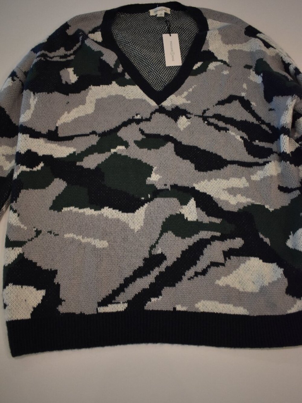 NWT Treasure & Bond Plus Size 2X Camouflage Knit Pullover Sweater V-neck